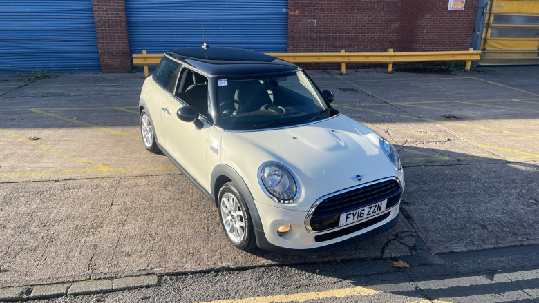 MINI Hatchback 1.5 Cooper 3dr Petrol Hatchback